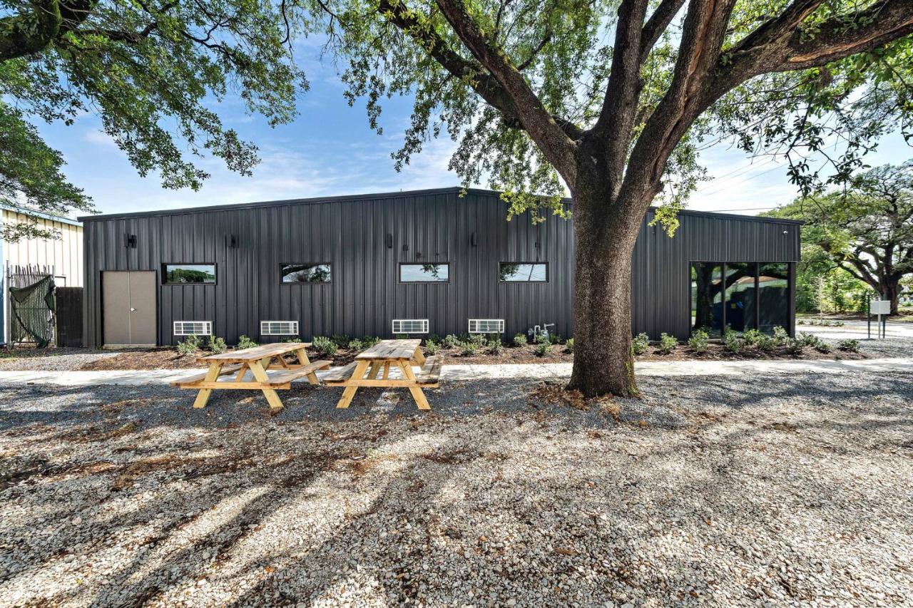Wanderstay Boutique Hotel Houston Exterior photo