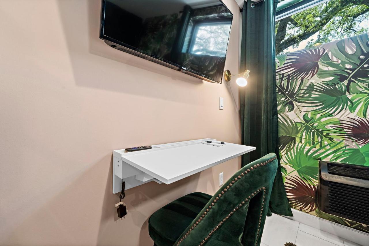 Wanderstay Boutique Hotel Houston Exterior photo